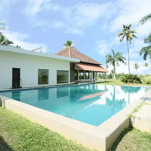Hotel Oyo 26874 Manor Backwater Resort