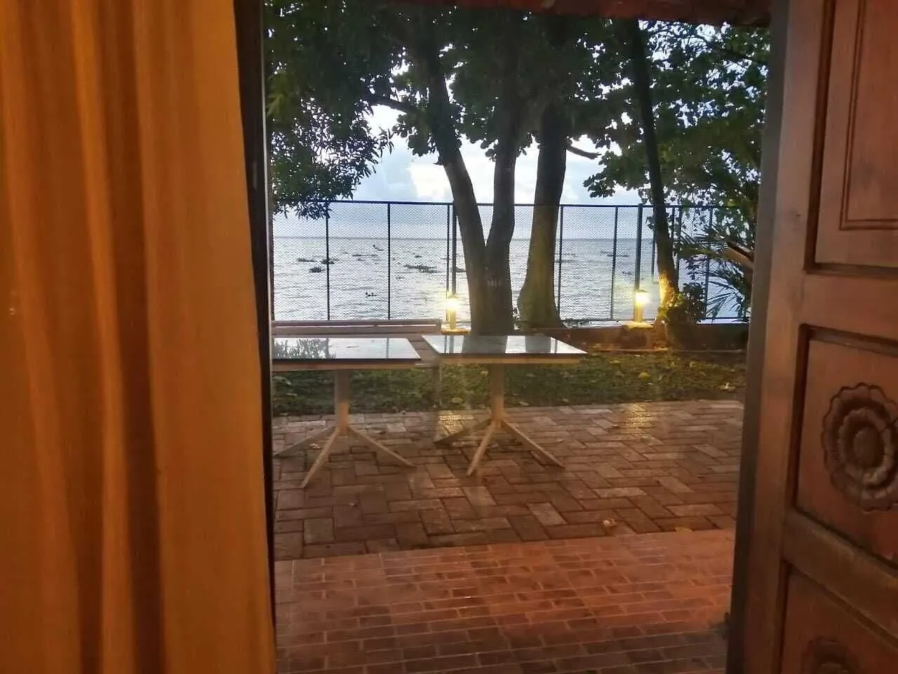 Saro Lake County Kumarakom Resort