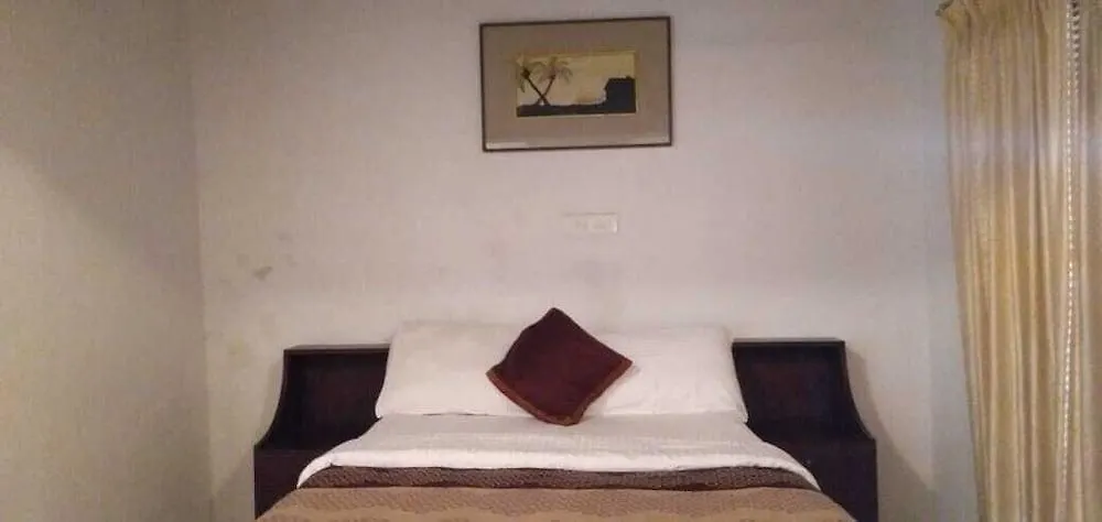 Saro Lake County Kumarakom 3*,