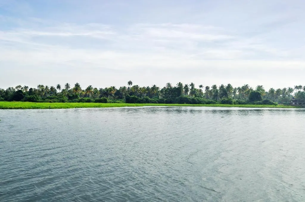 Resort Saro Lake County Kumarakom