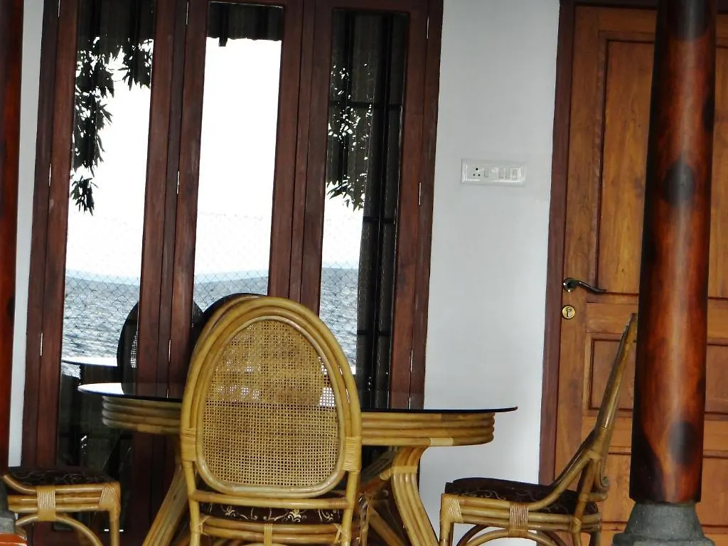 *** Resort Saro Lake County Kumarakom India